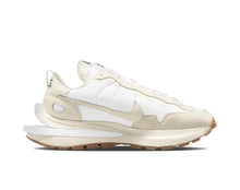 Load image into Gallery viewer, Sacai x Nike Vapor Waffle Sail Gum
